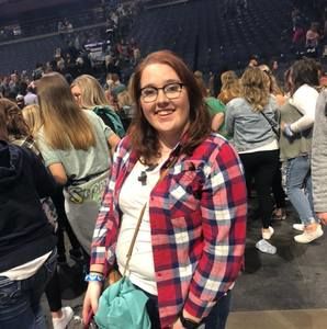 Meet your Posher, Leah